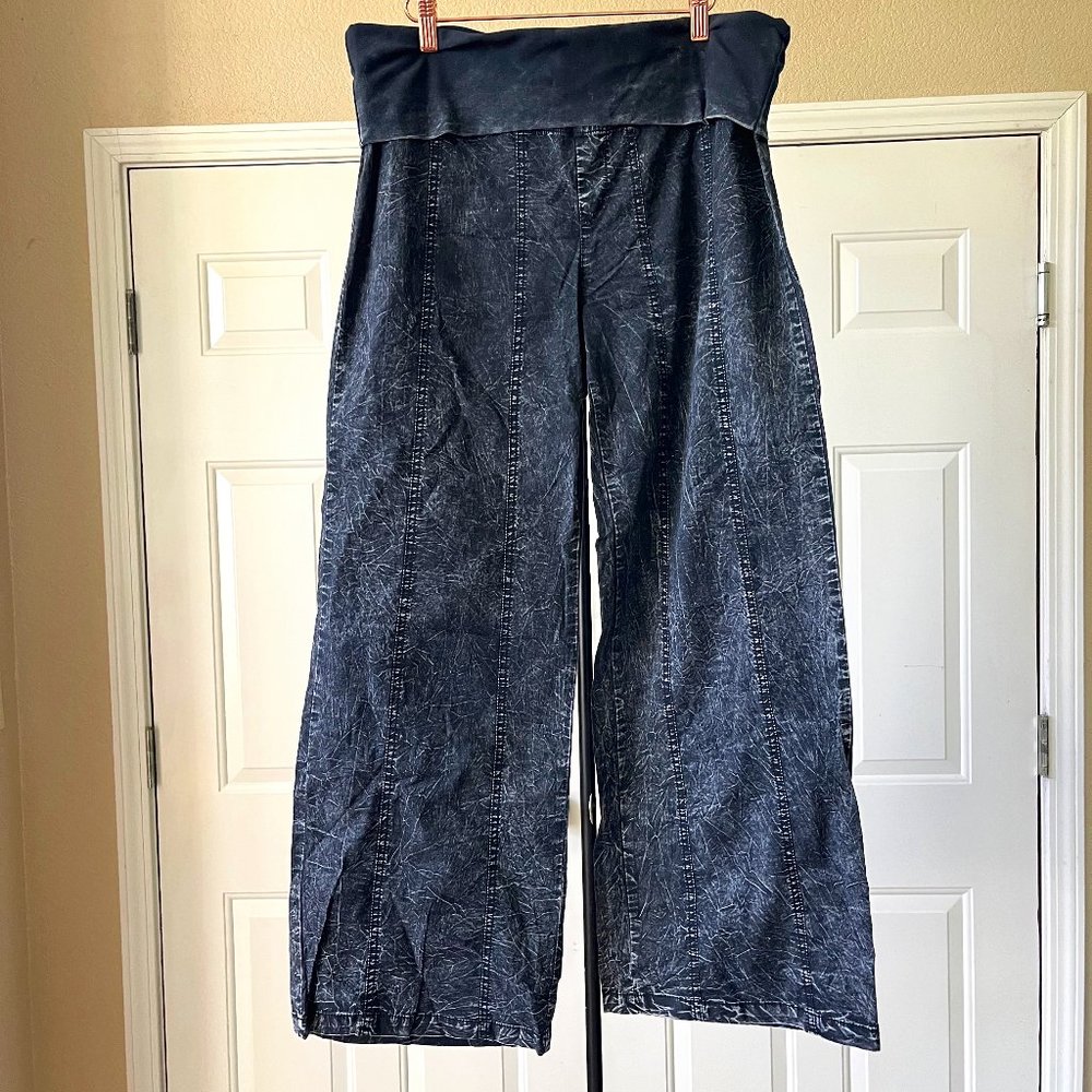 Extra Wide leg acid-wash cotton blend pant